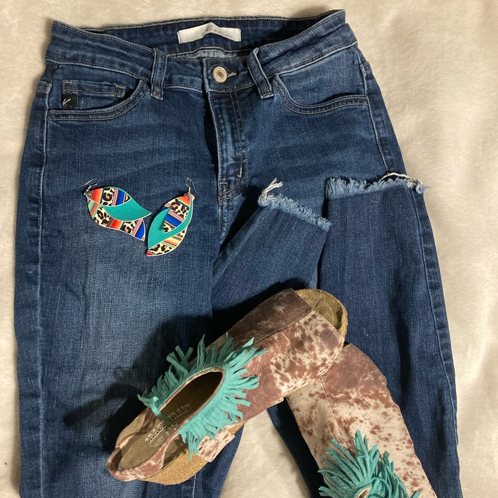 KanCan ankle skinny distressed jeans